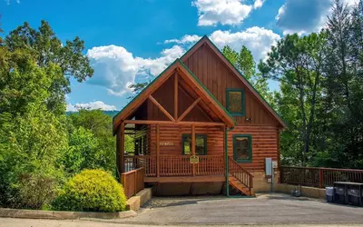 Pigeon Forge honeymoon cabin