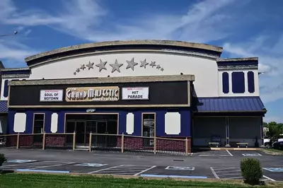 grand majestic theater in Pigeon Forge