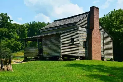 Dan Lawson Cabin in Cades Cove