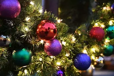 christmas bulbs on tree at dollywood