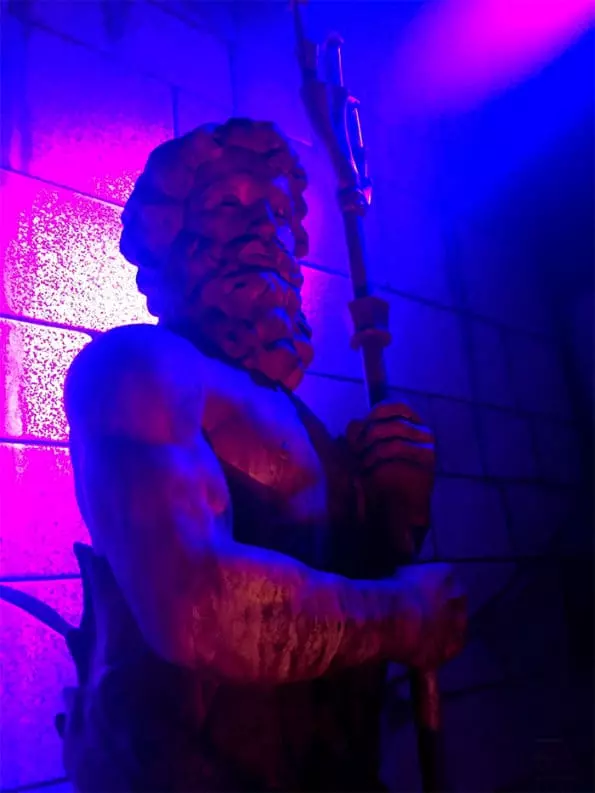 posiden-statue-copy