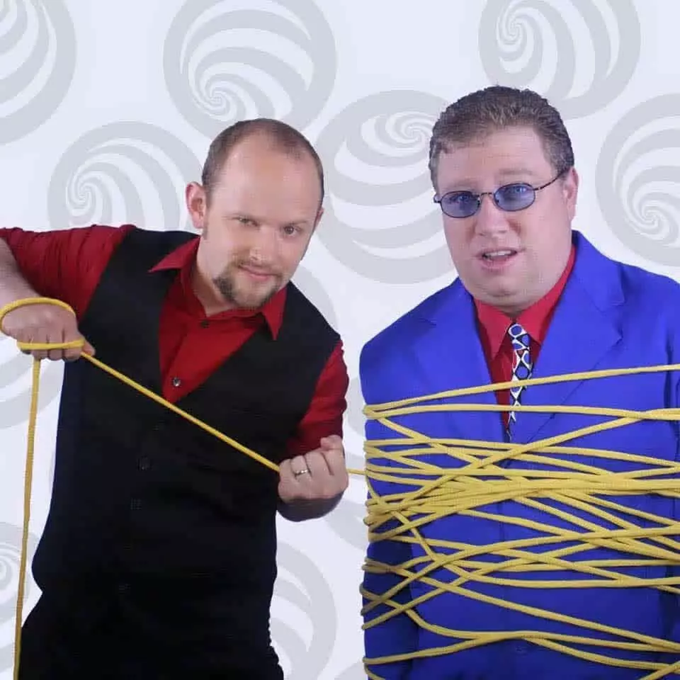 11902445_961220993900107_7772053126887794843_n1