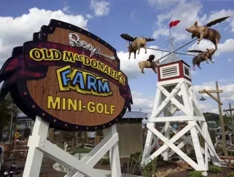 Ripley's Old MacDonald's Farm Mini Golf
