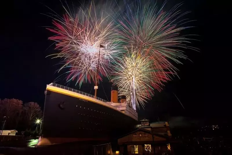 pigeon-forge-fireworks03sm