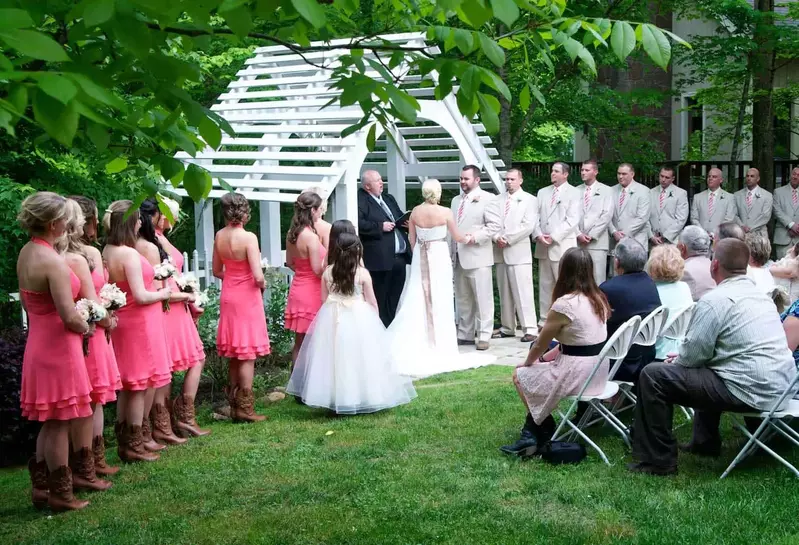 Bluff Mountain Inn