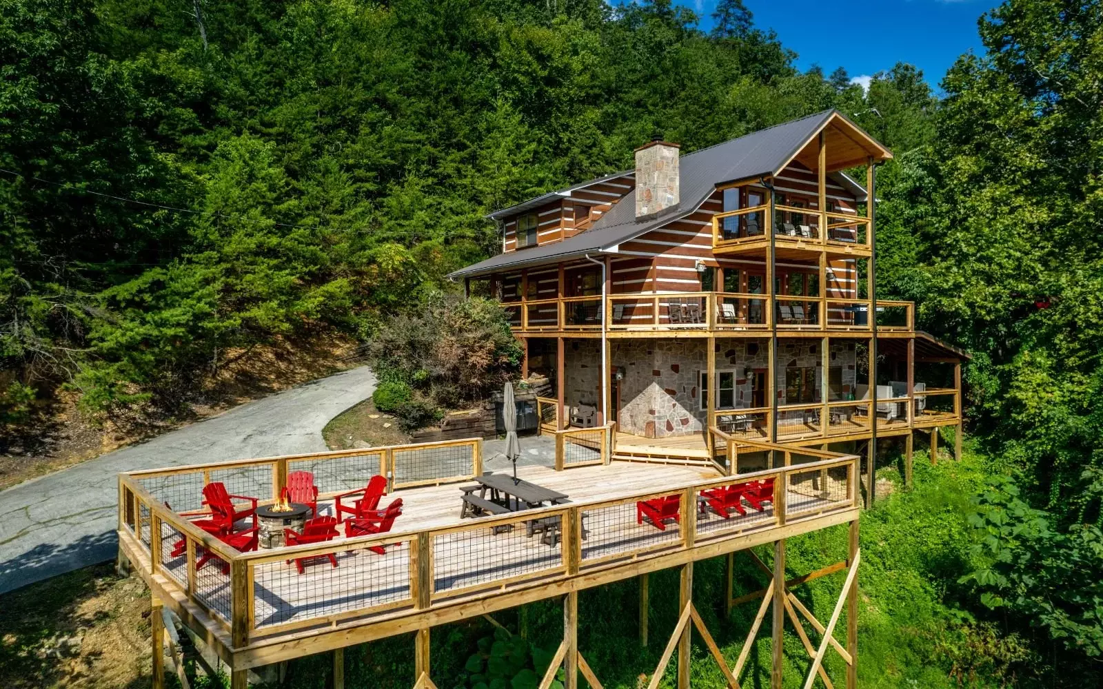 6 bedroom cabins