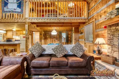 Cozy Mountain Hideaway