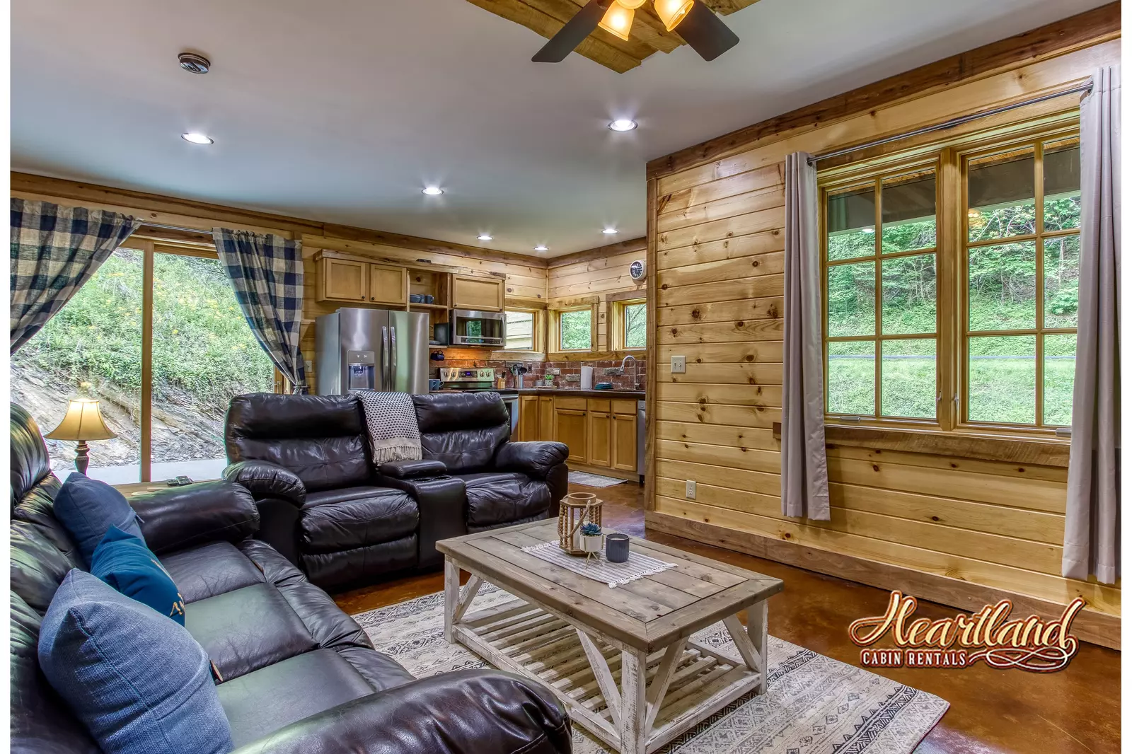 The Creek House Livingroom