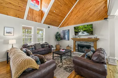 Cloud View Manor