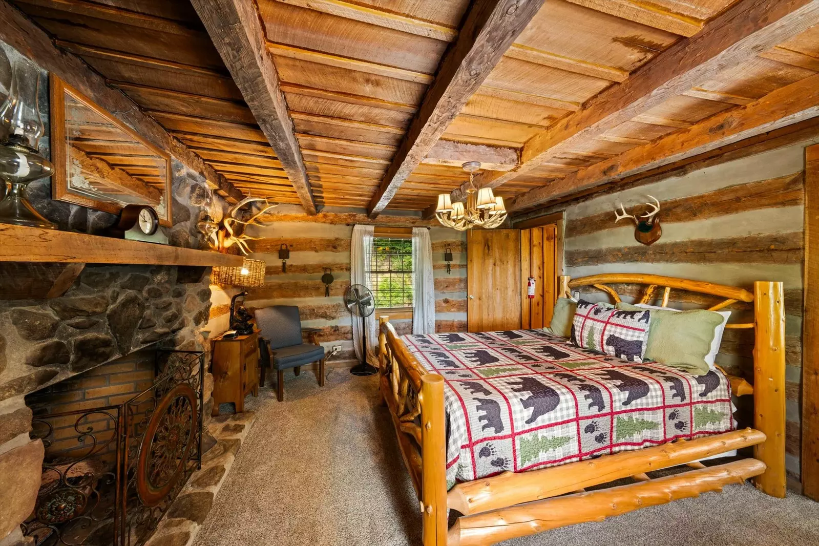 Huckleberry Inn
