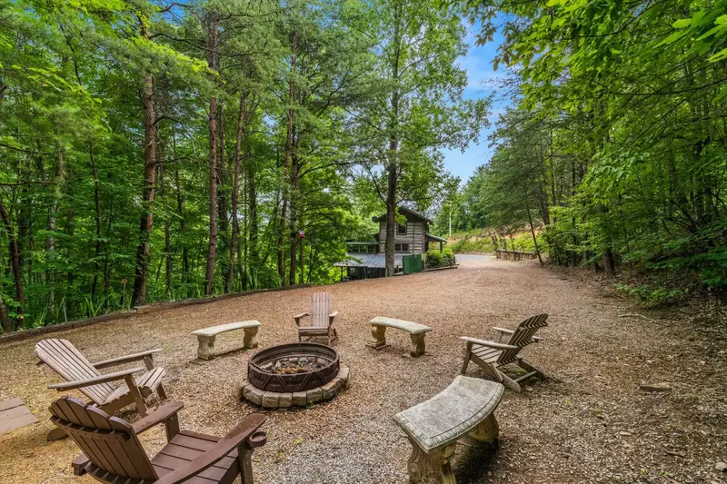 Huckleberry Inn