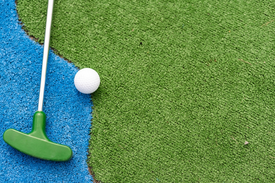 Mini-golf