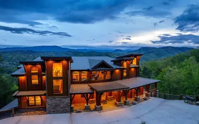 Sky River Lodge cabin in the Smoky Mountains