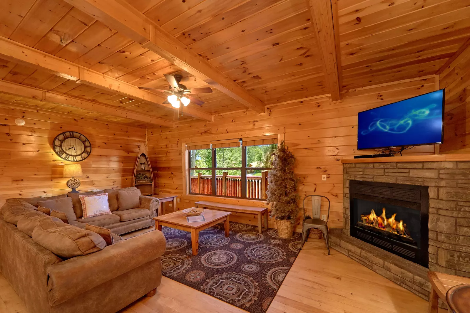Property image, Interior, of Misty Mountain Lodge
