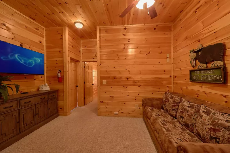 Property image, Interior, of Misty Mountain Lodge
