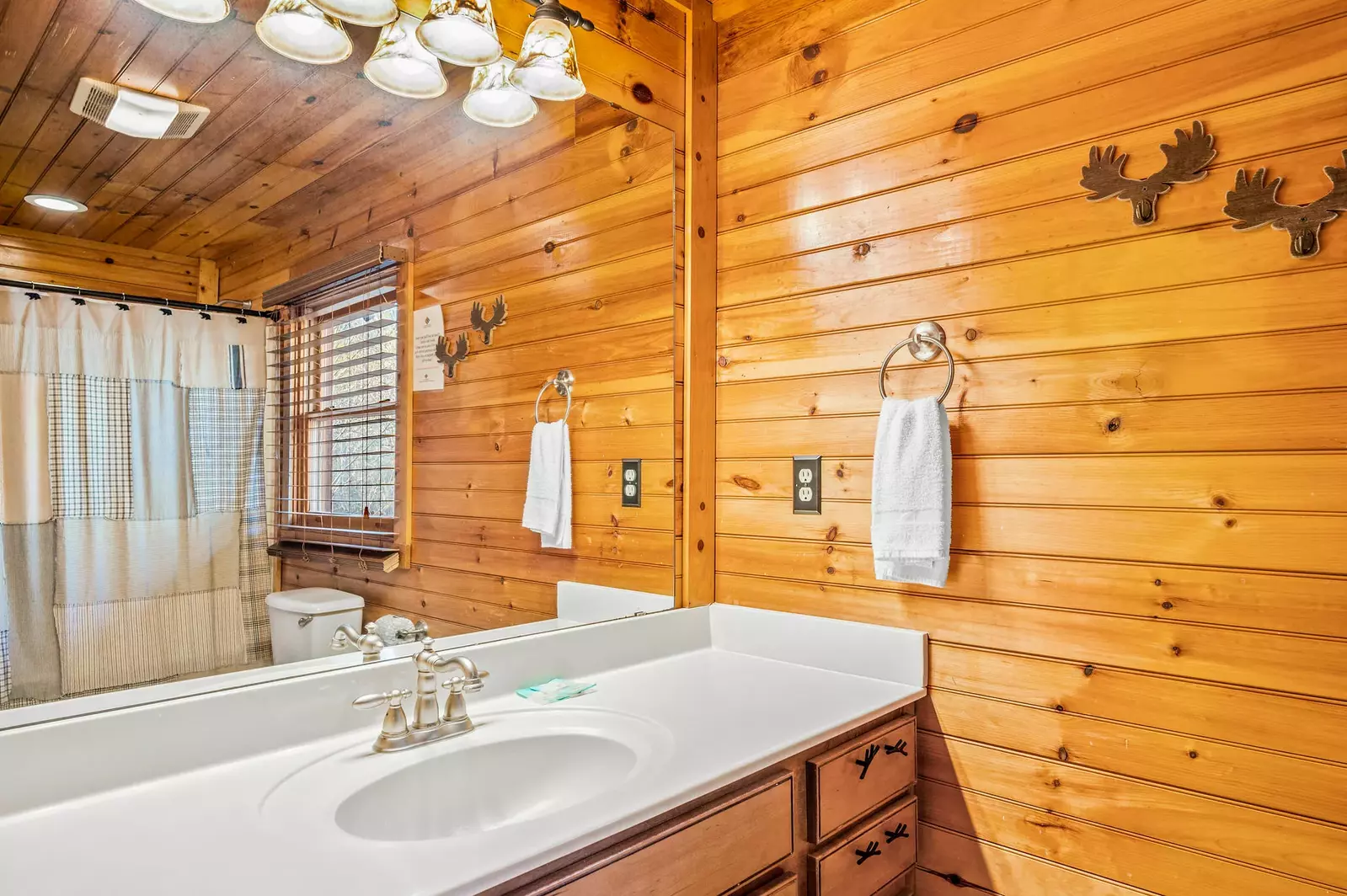 Property image, Interior, of Mountain Laurel