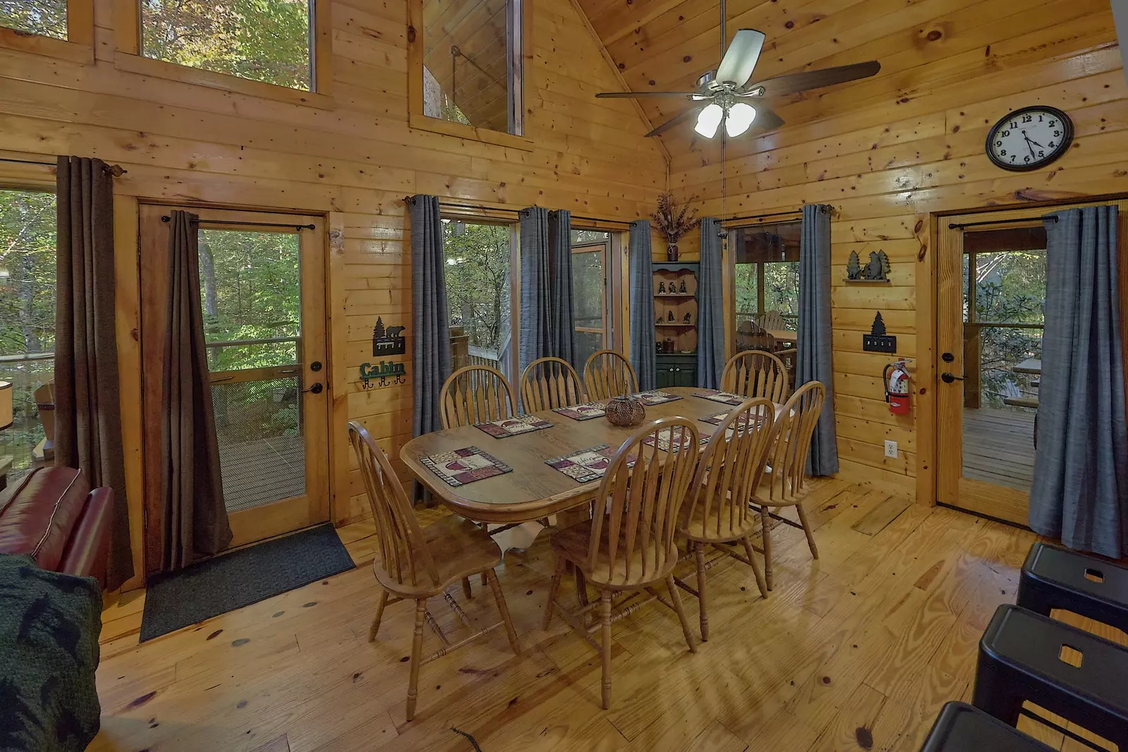 Property image, Interior, of Creeksong