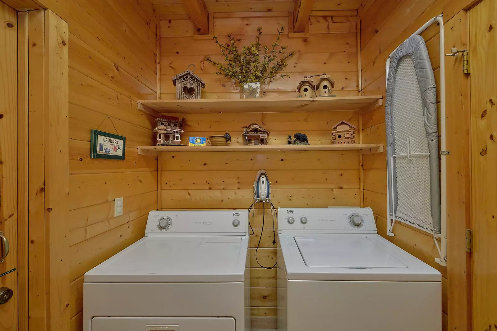 Property image, Interior, of Creeksong
