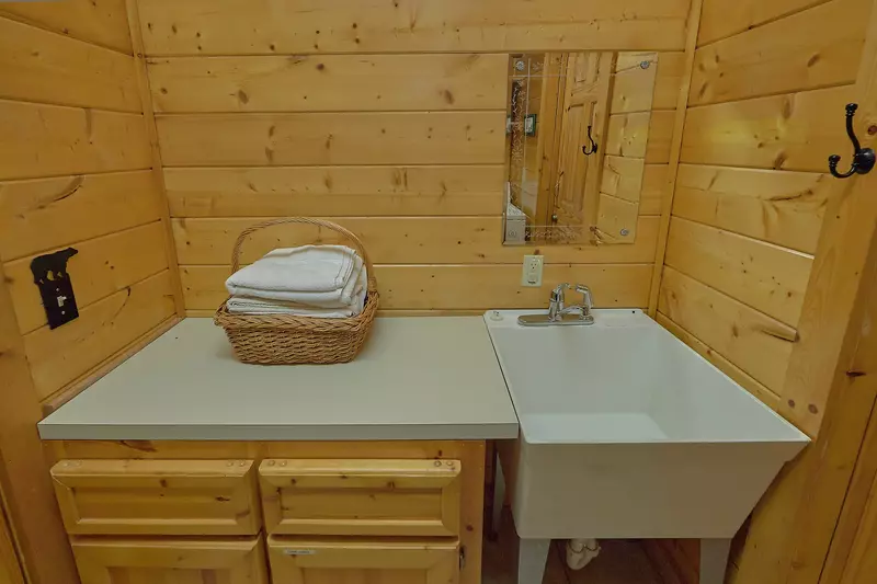 Property image, Interior, of Creeksong