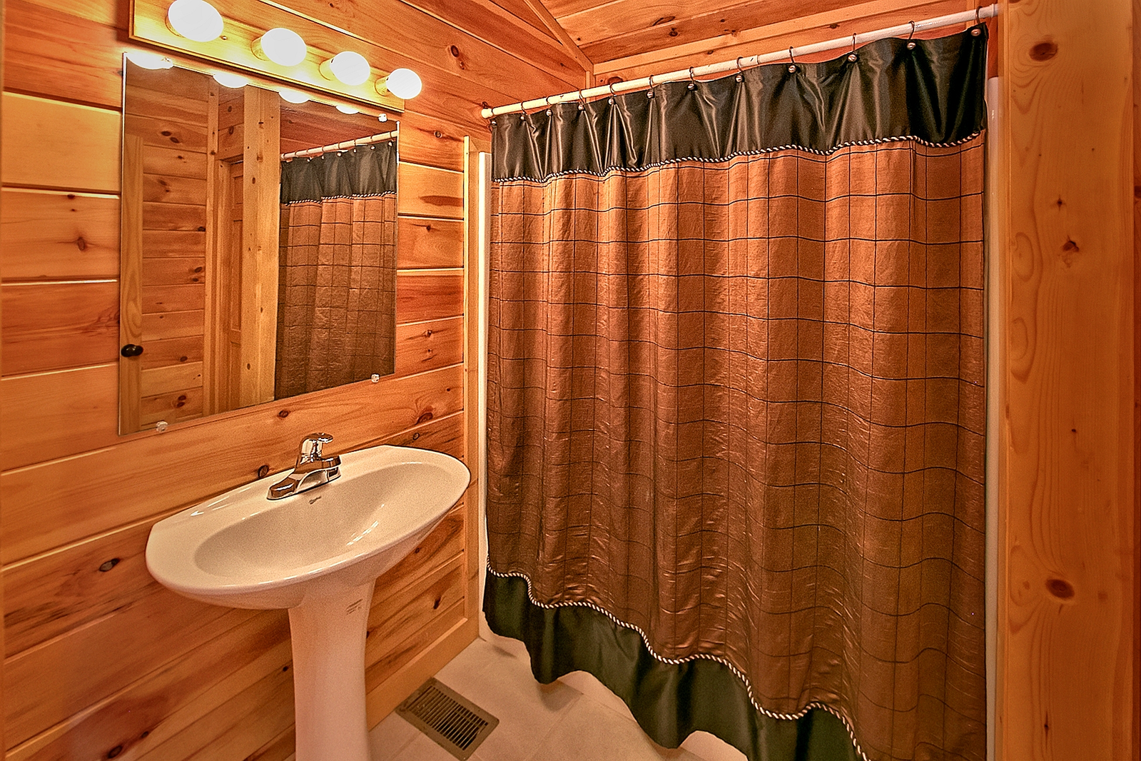 Property image, Interior, of Mountain Splash