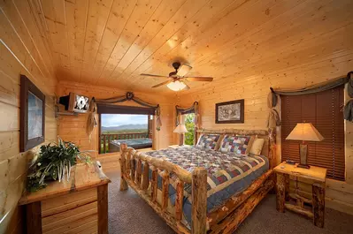 Property image, Interior, of Above the Tree Tops (#49)