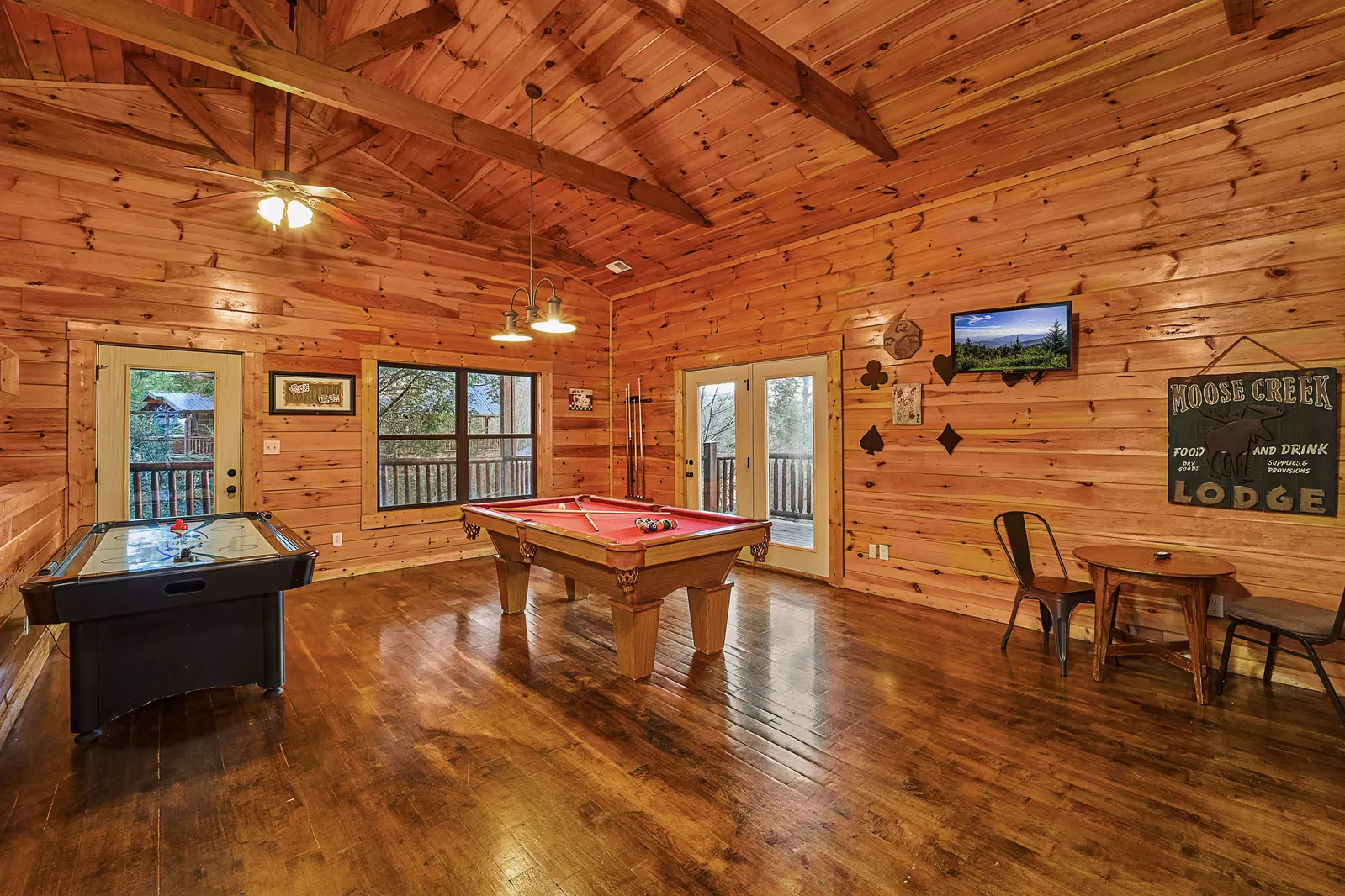 Property image, Interior, of Diamond In The Rough