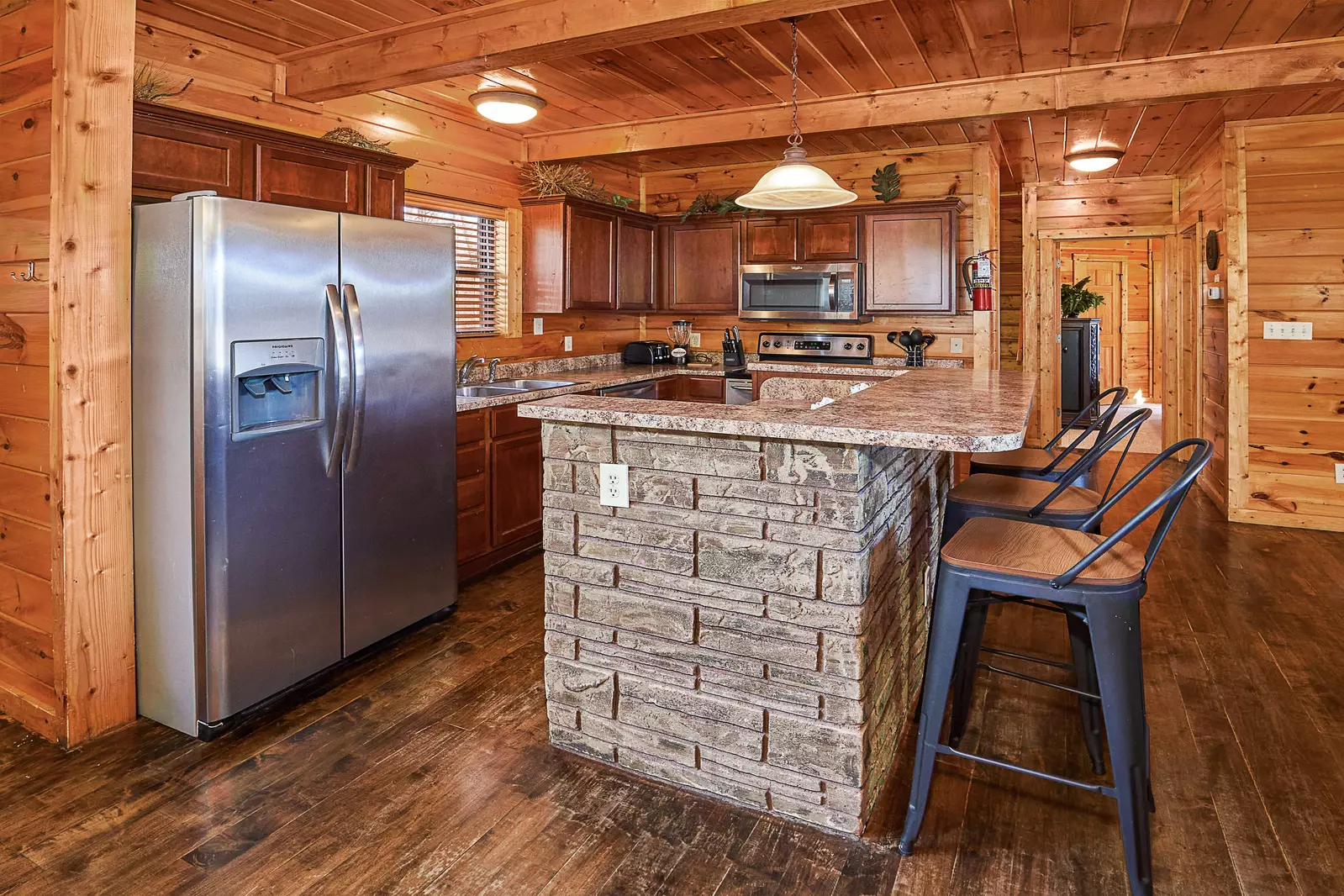 Property image, Interior, of Diamond In The Rough