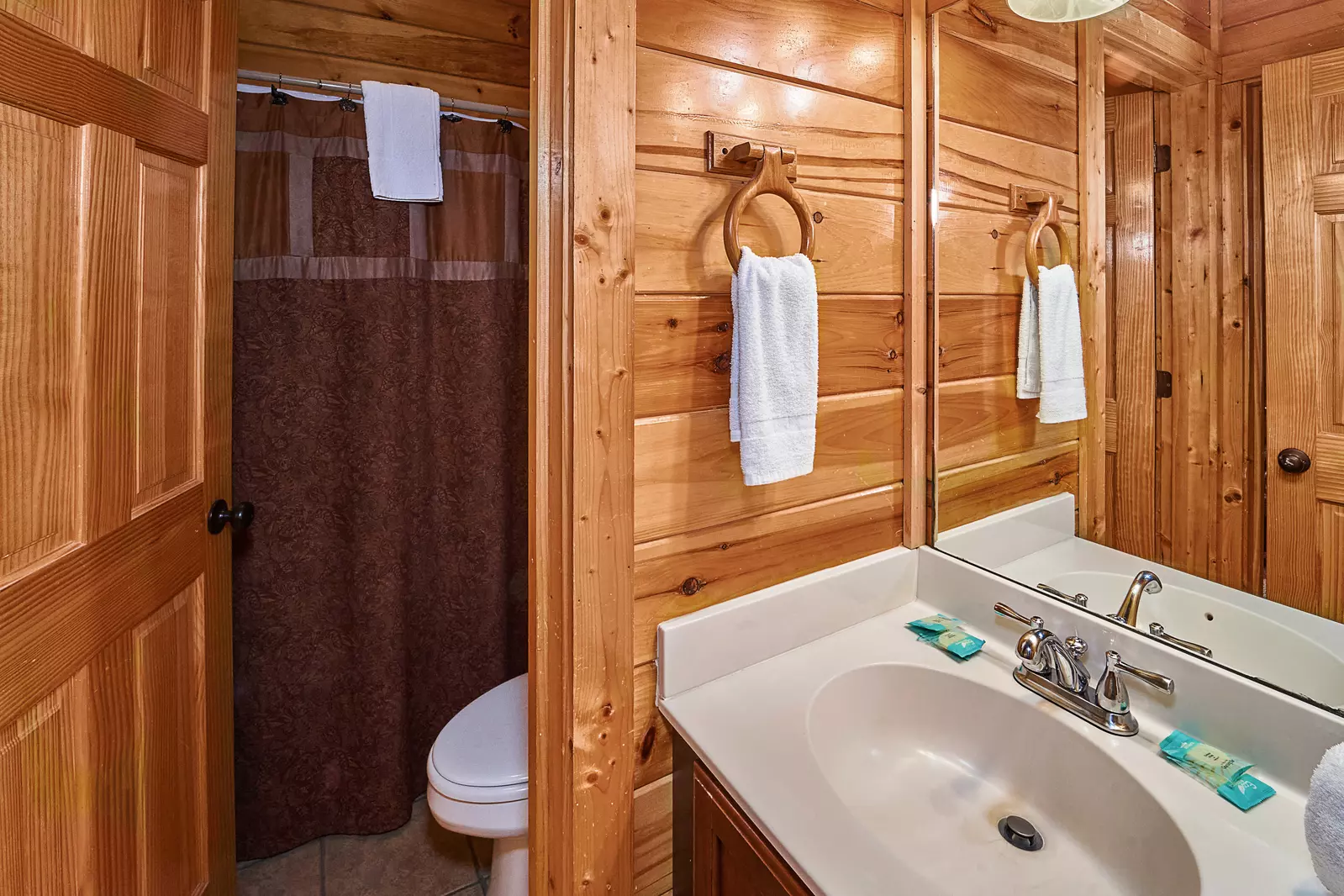 Property image, Interior, of Diamond In The Rough
