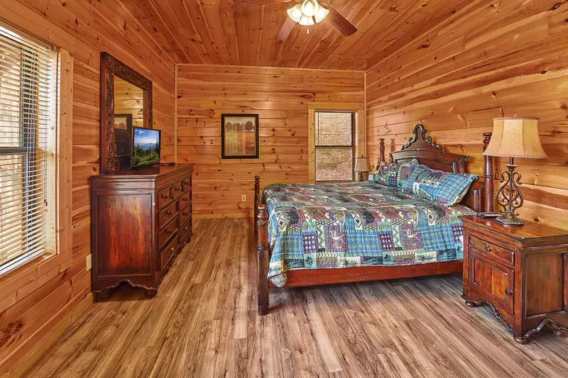 Property image, Interior, of Diamond In The Rough