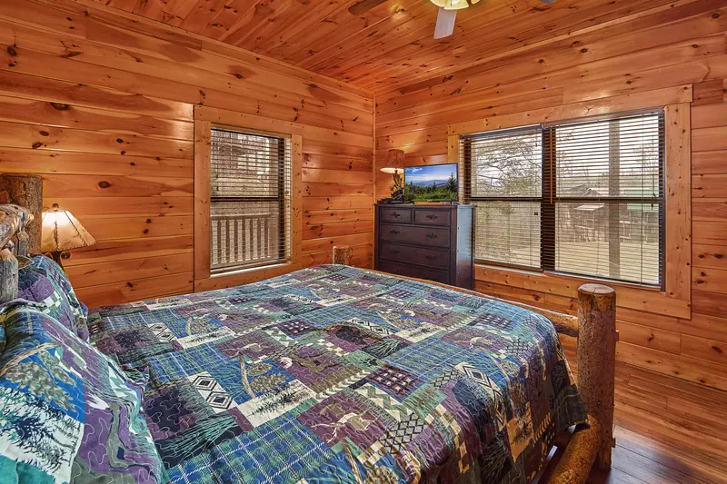 Property image, Interior, of Diamond In The Rough