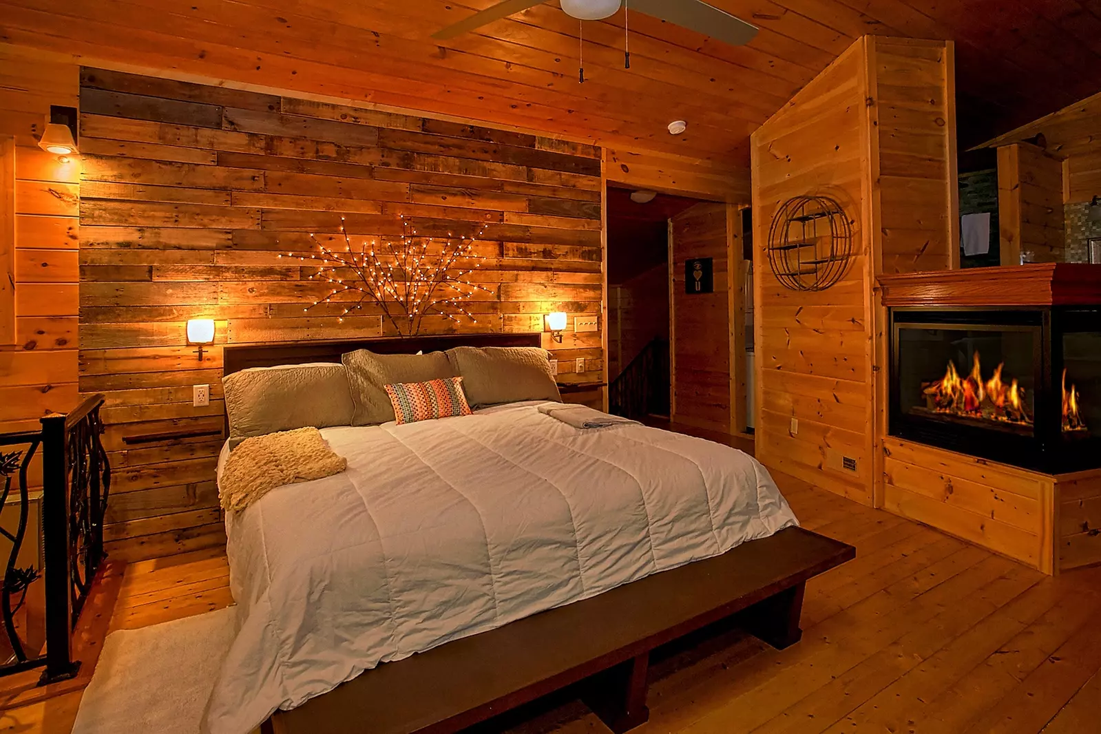 Property image, Interior, of Urban Cowboy