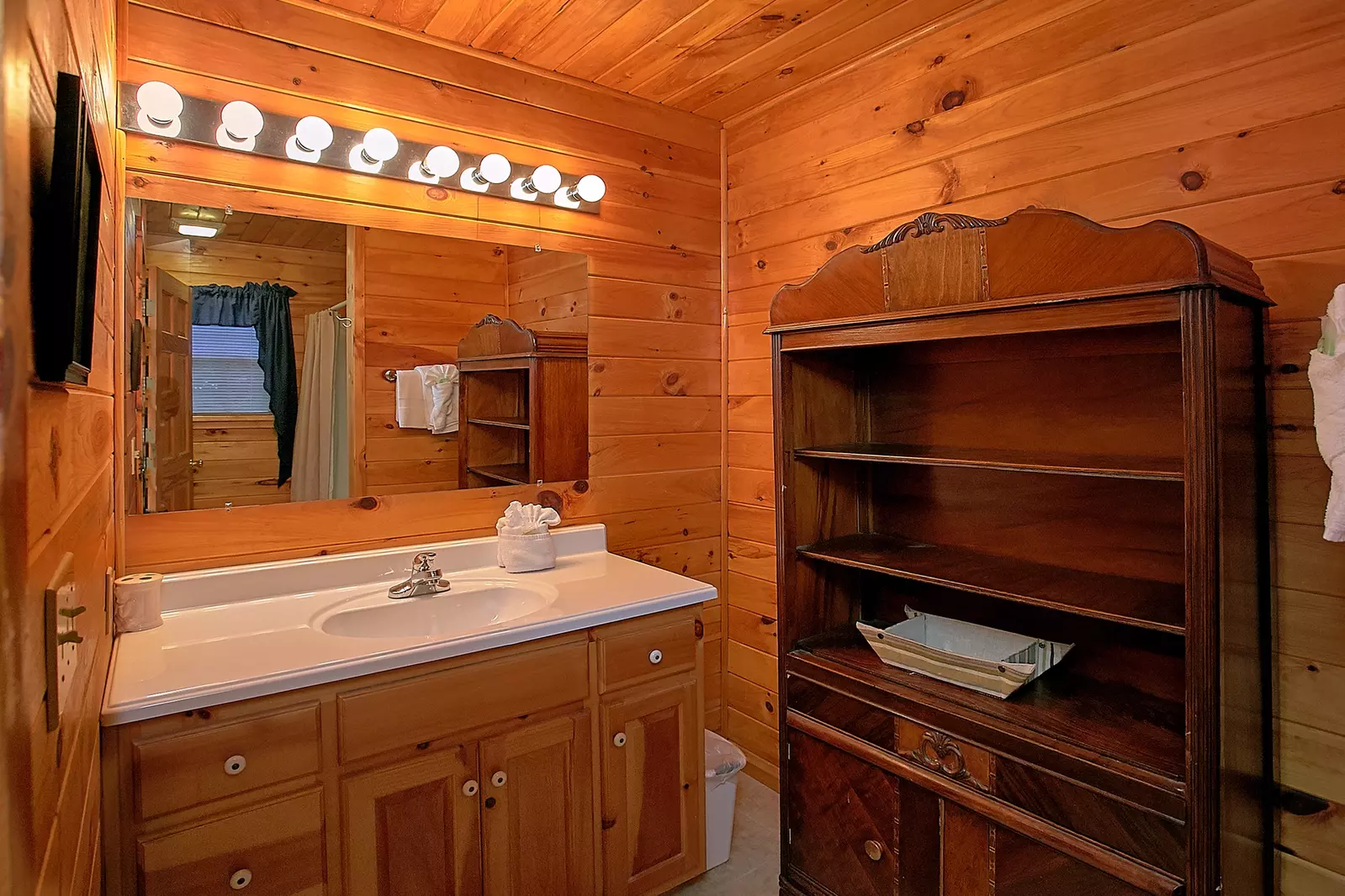 Property image, Interior, of Mountain Glory