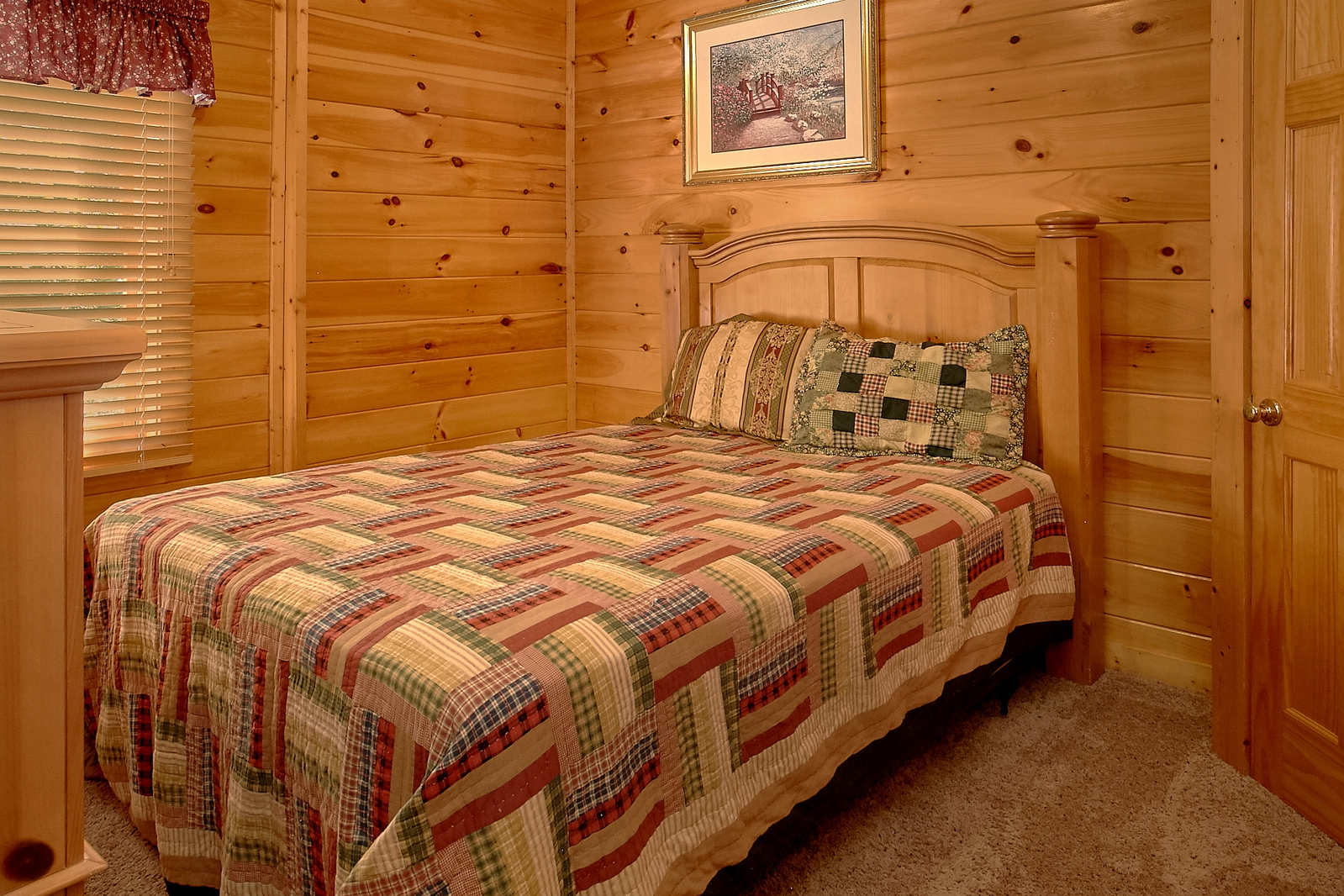 Property image, Interior, of A Mountain View Theater Lodge
