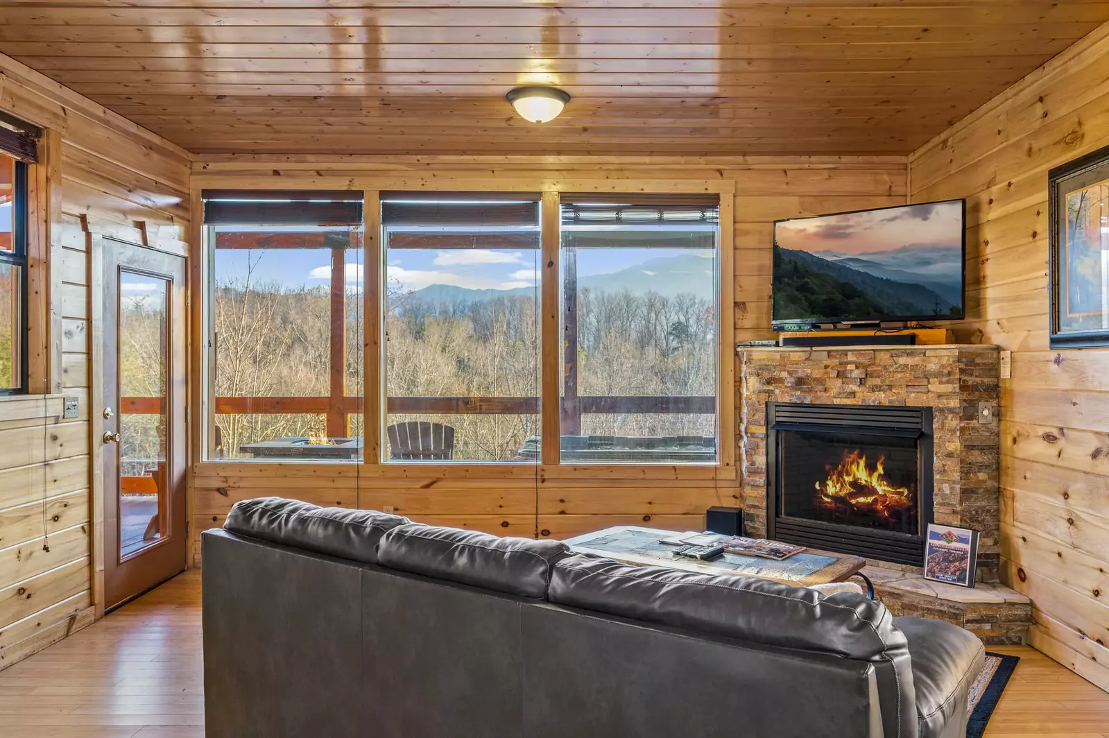 Property image, Interior, of Love Me Tender