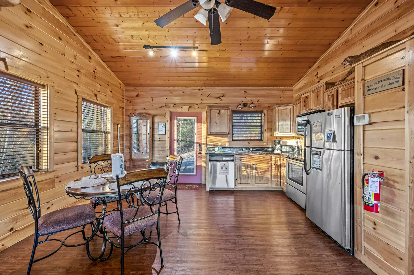 Property image, Interior, of Love Me Tender