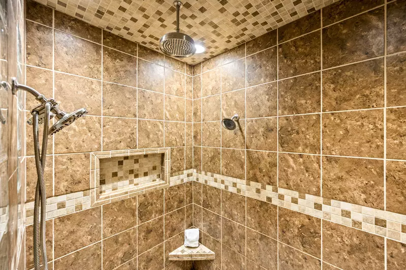 Property image, Interior, of Love Me Tender