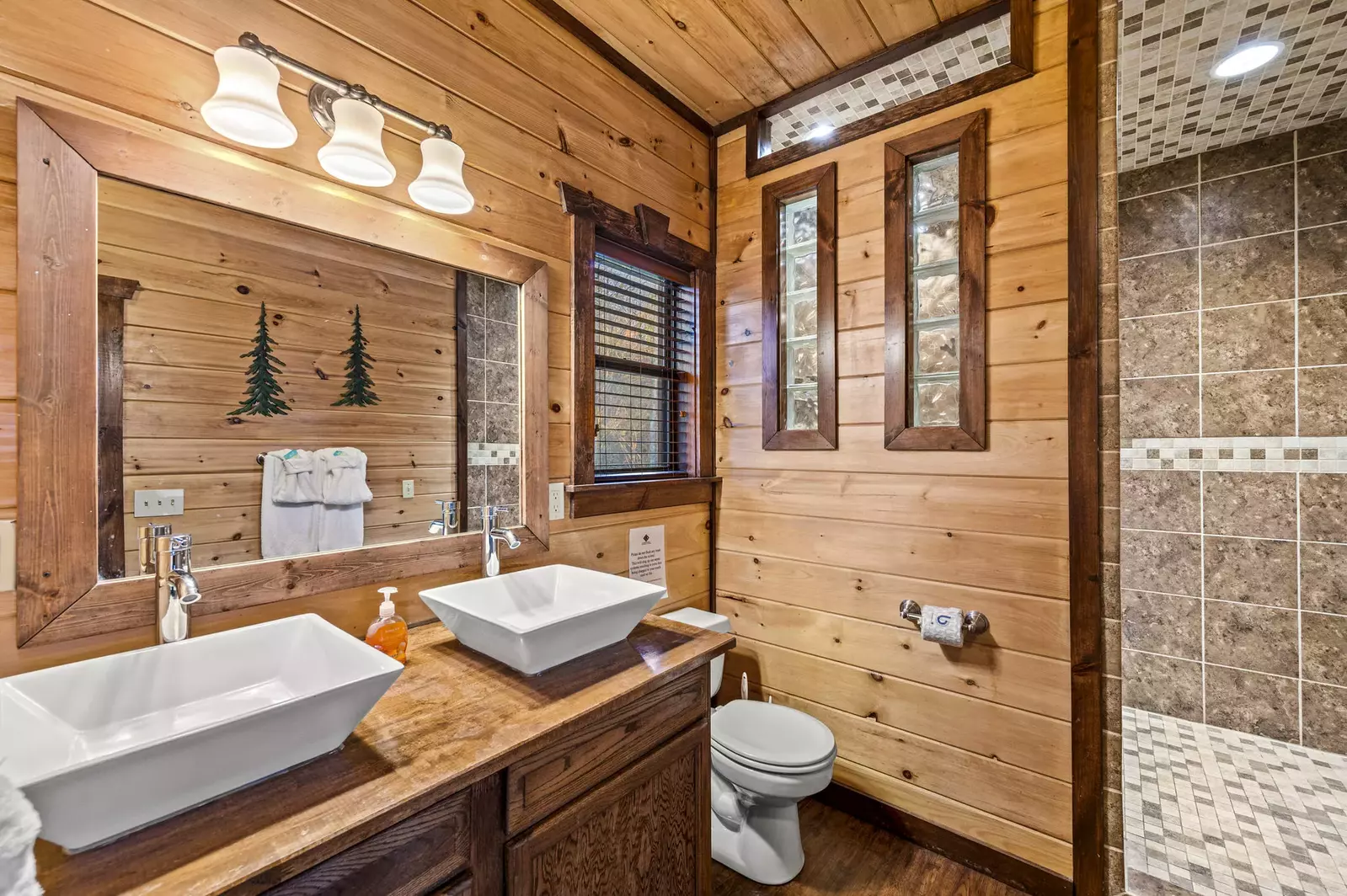 Property image, Interior, of Love Me Tender