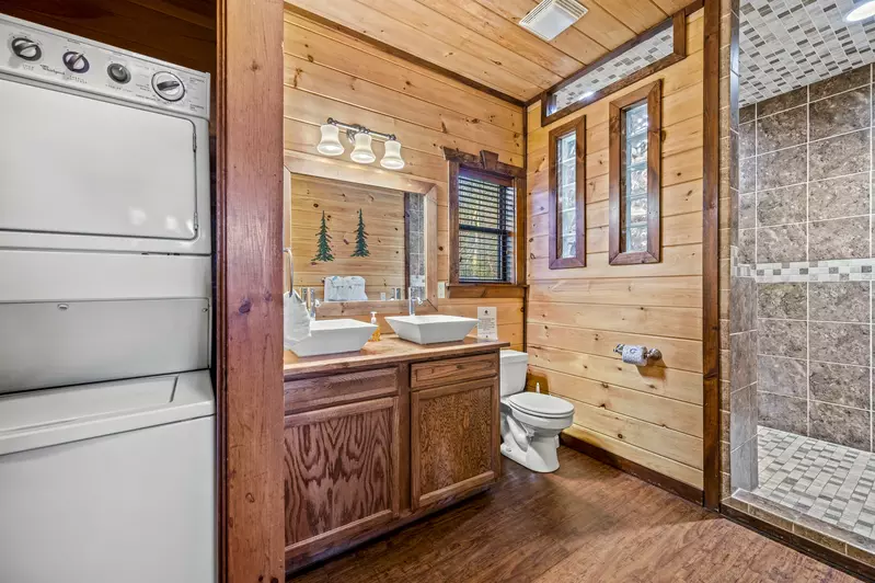 Property image, Interior, of Love Me Tender
