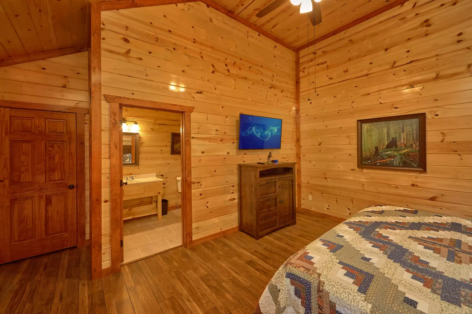 Property image, Interior, of Summit Pool Lodge