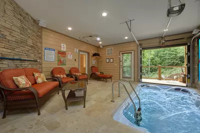 Property image, Interior, of Poolin Around