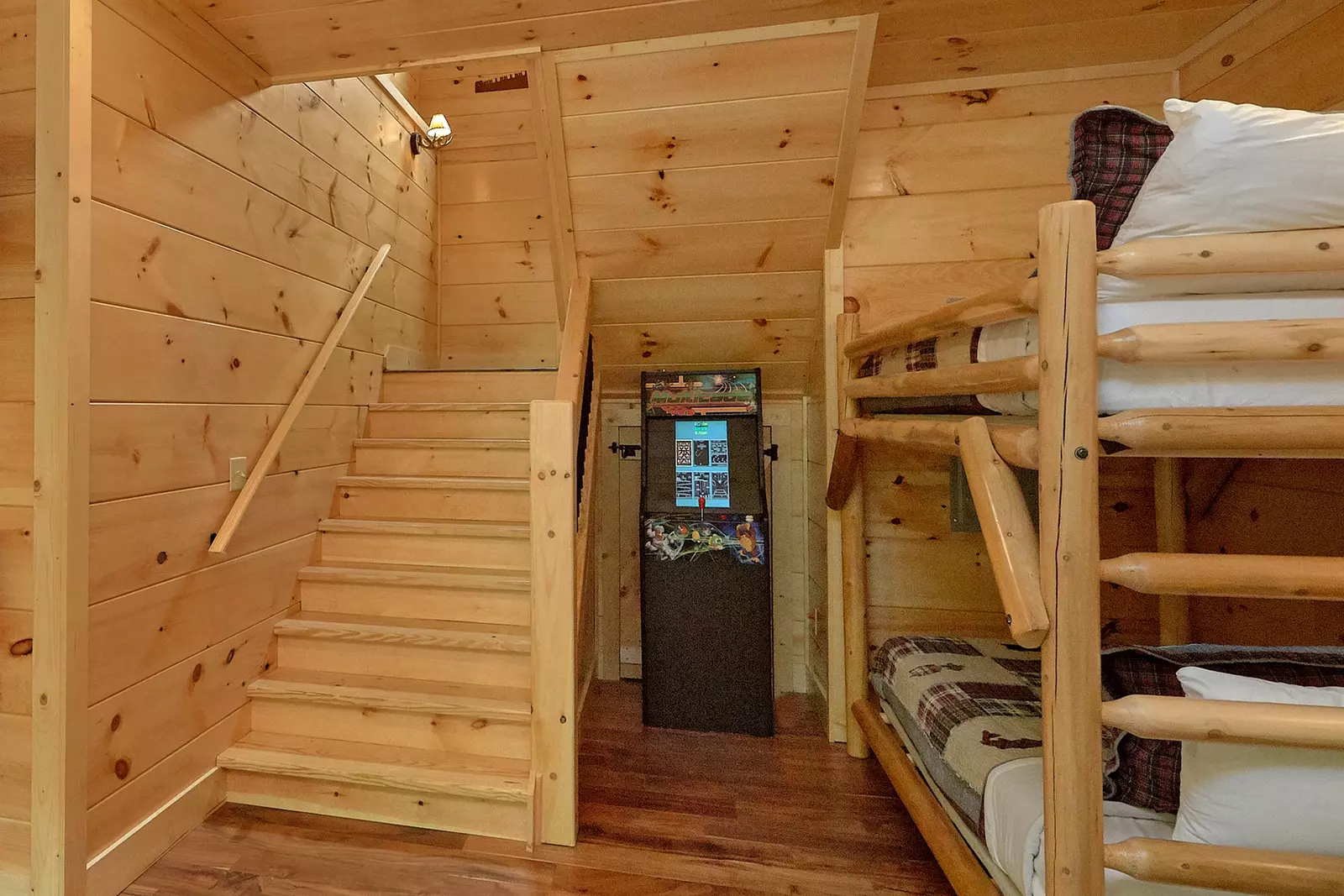 Property image, Interior, of Poolin Around