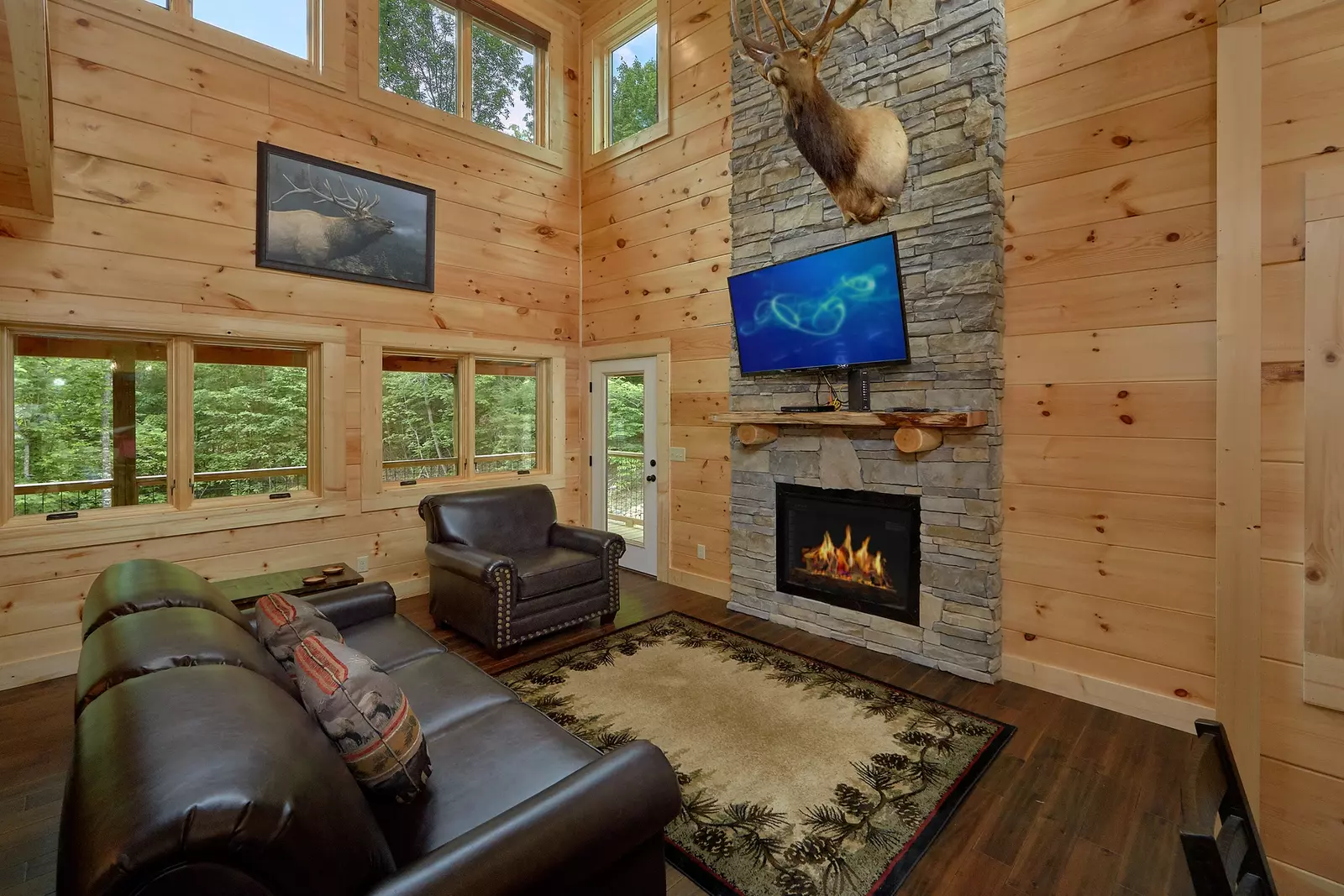 Property image, Interior, of Poolin Around