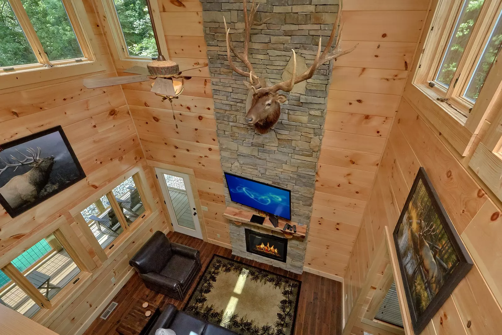 Property image, Interior, of Poolin Around