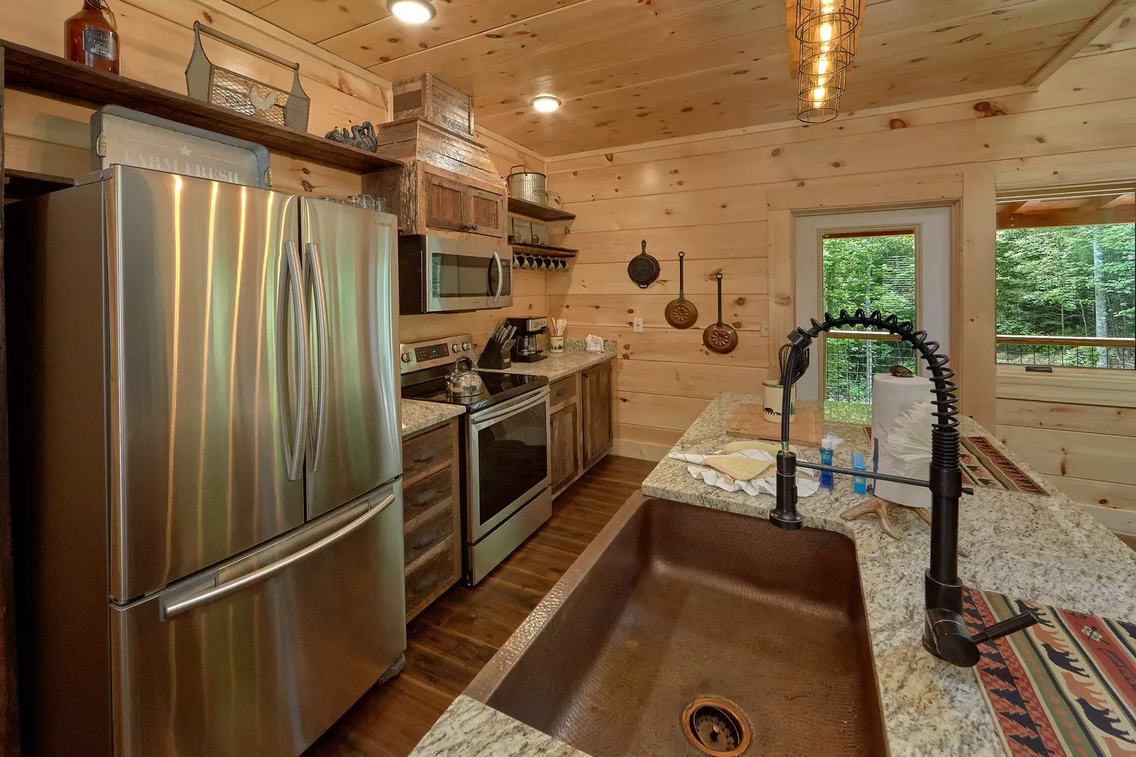 Property image, Interior, of Poolin Around