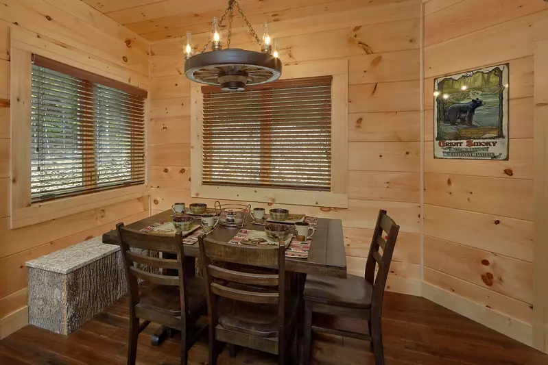 Property image, Interior, of Poolin Around