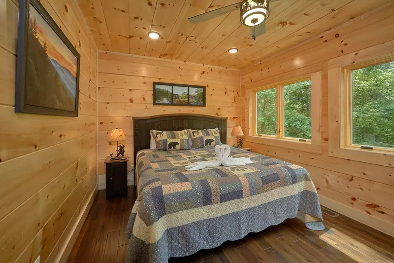 Property image, Interior, of Poolin Around