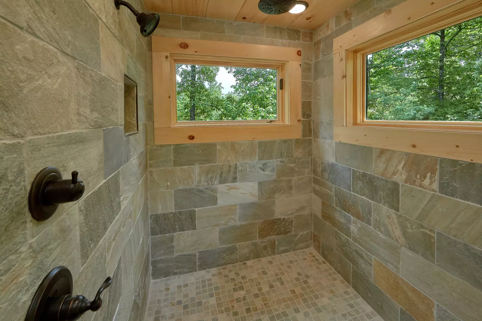 Property image, Interior, of Poolin Around