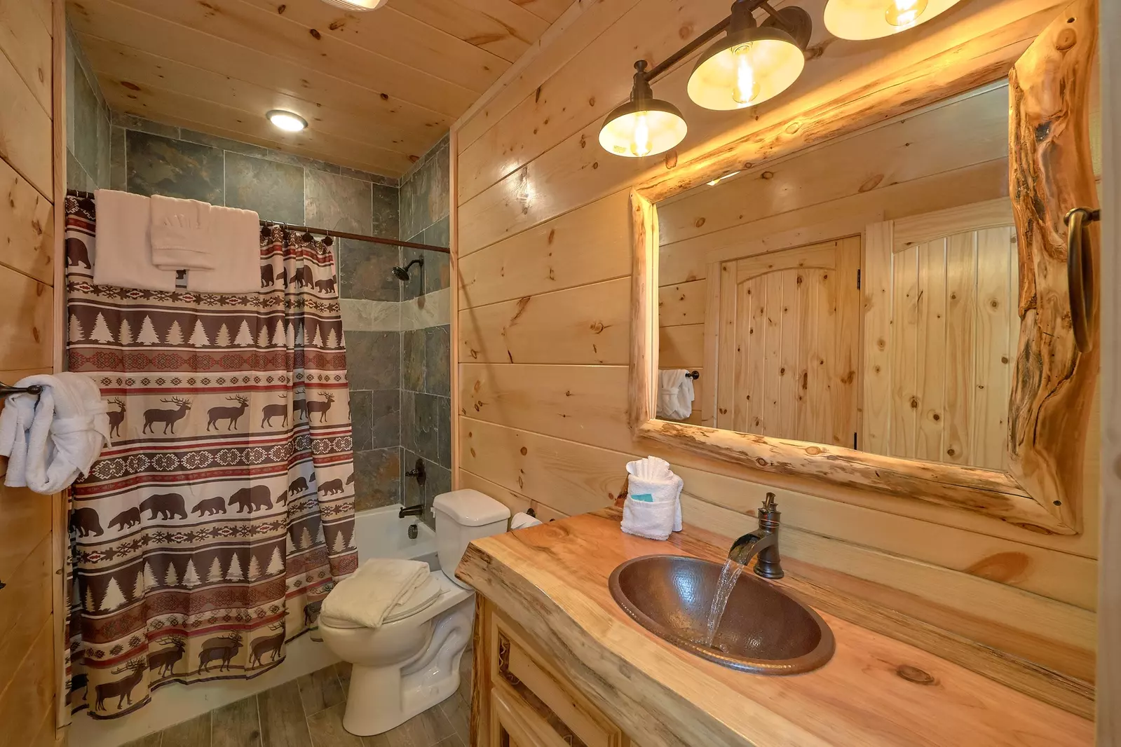 Property image, Interior, of Poolin Around