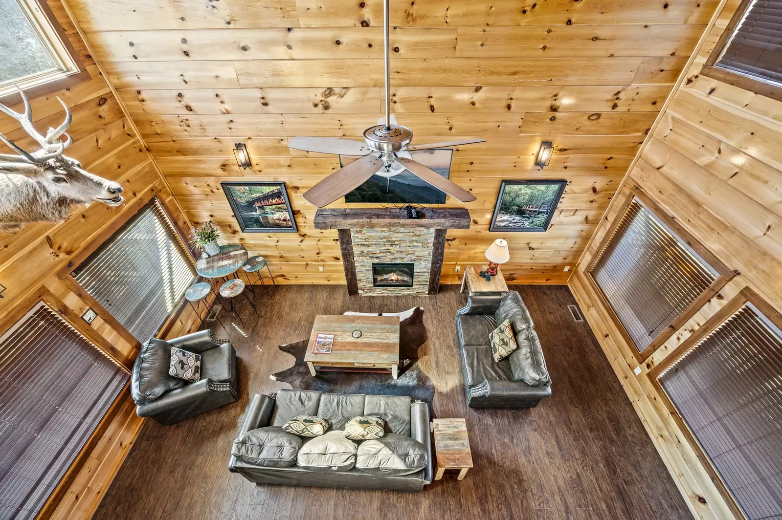 Property image, Interior, of Legends Pool Lodge