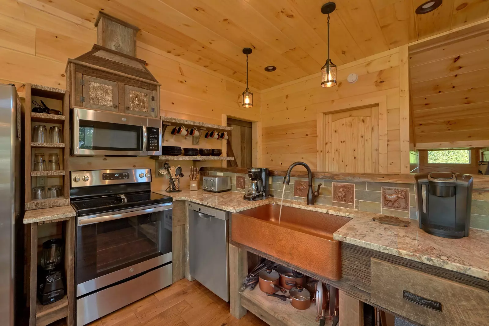 Property image, Interior, of Copper Creek Lodge